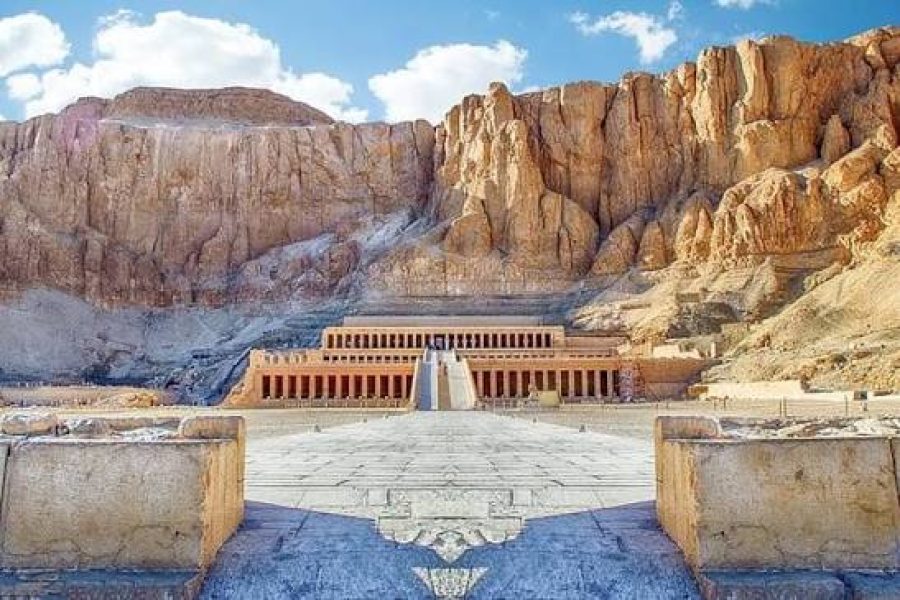 Luxury 2-Day Luxor Tour from Marsa Alam with Hot Air Balloon
